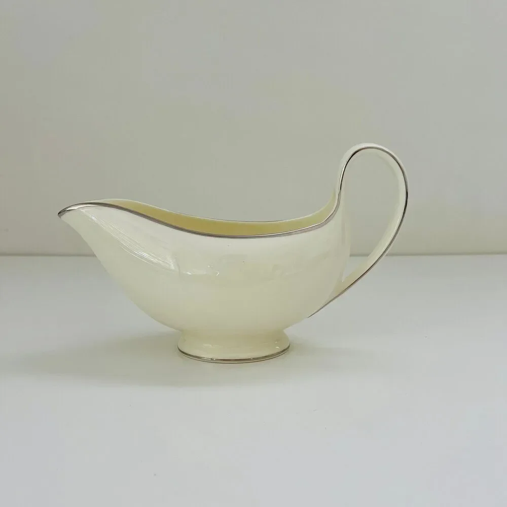 WEDGWOOD Majesty Platinum Gravy Sauce Boat